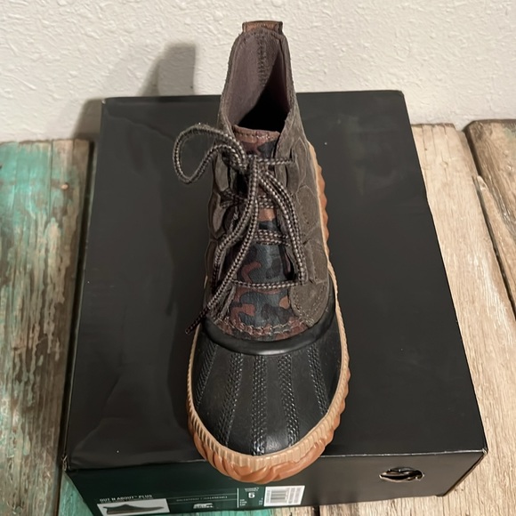 Sorel Women’s Boots - Picture 3 of 4